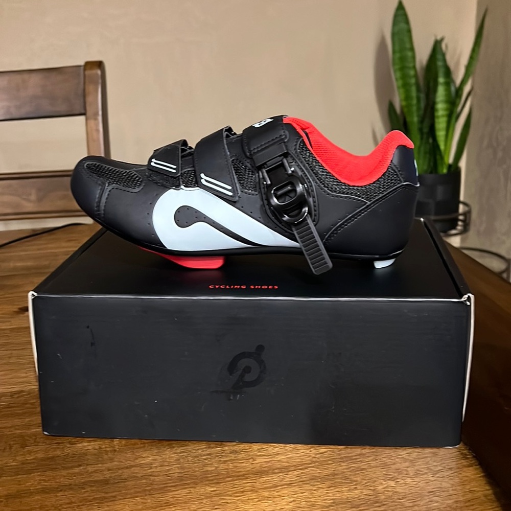 Peloton Women’s Workout Shoe size 9